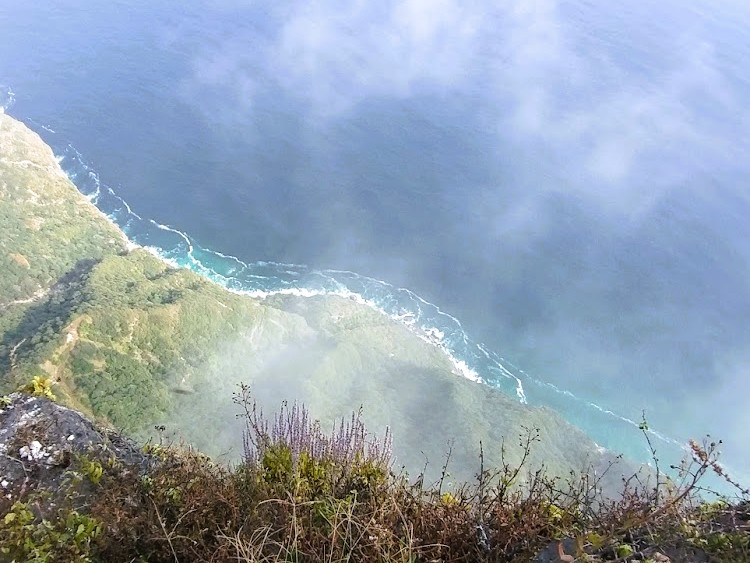 Shaat je úchvatná vyhlídka na útesech v guvernorátu Dhofar v Ománu